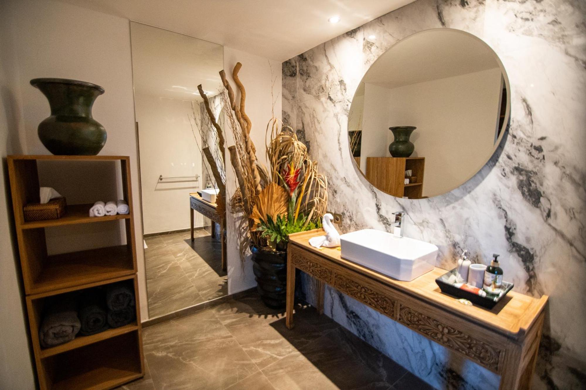 Loba Villa Seminyak (Bali)